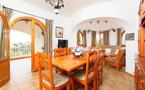La Vina: Proprietà, Camera, Costruzione, Mobilia, Immobiliare, Sala Da Pranzo, Interior Design, Tavolo, Casa, Pavimento