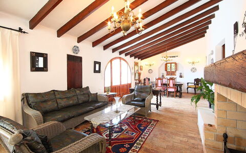Baile del Sol: Camera, Proprietà, Soggiorno, Interior Design, Costruzione, Soffitto, Casa, Mobilia, Immobiliare, Casa
