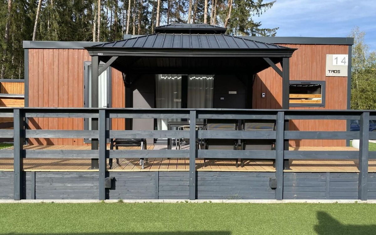 In Wackersdorf mit Terrasse, Garten und Grill