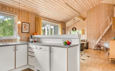 Alisa - 1.9Km from the Sea: Cucina, Legna, Pavimentazione, Interior Design, Soffitto, Controsoffitto, Pavimento, Elettrodomestico Da Cucina, Apparecchio Major, Mobilia