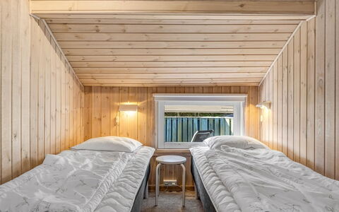 Josef - 1.2Km from the Sea: Legna, Soffitto, Camera Da Letto, Interior Design, Pavimento, Letto, Bedding, Lenzuolo, Camera, Telaio Del Letto