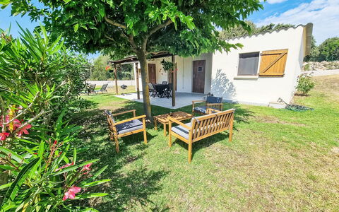 Calcatoggio 600: Arbusto, Giardino, Prato, Shade, Backyard, Cortile, Landscaping, Estate, Hacienda, Agriturismo