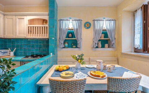 Suite la Torre: Mobilia, Interior Design, Pavimentazione, Cucina, Camera, Soffitto, Pavimento, Tavolo, Illuminazione, Controsoffitto