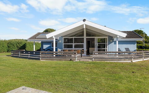 Sybil - 350M from the Sea: Tetto, Casa, Porta, Villetta, Shade, Raccordo, Cortile, Estate, Backyard