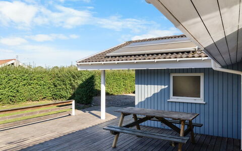 Sybil - 350M from the Sea: Tetto, Casa, Porta, Villetta, Shade, Raccordo, Cortile, Estate, Backyard