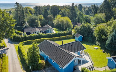 Sybil - 350M from the Sea: Tetto, Casa, Porta, Villetta, Shade, Raccordo, Cortile, Estate, Backyard