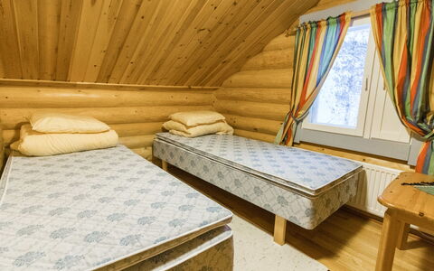 Salvostie 13, Hetta: Legna, Camera Da Letto, Pavimentazione, Pavimento, Letto, Interior Design, Lenzuolo, Bedding, Camera, Casa