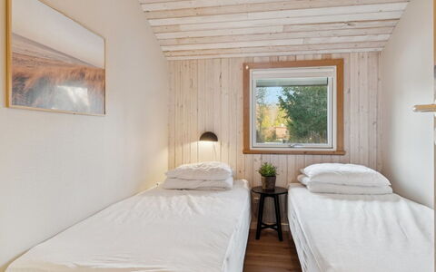 Syriel - 850M from the Sea: Legna, Camera Da Letto, Letto, Lenzuolo, Pavimento, Pavimentazione, Bedding, Interior Design, Soffitto, Casa