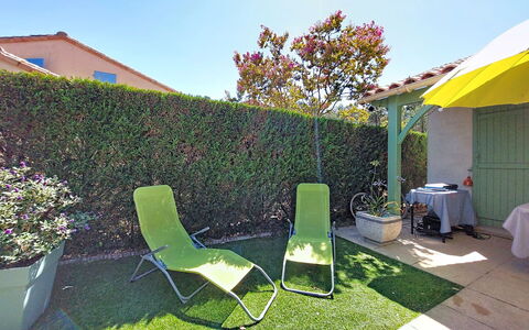 Les Mathes 642: Blu, Piscina, Materiale Composito, Shade, Ricorrere, Estate, Hacienda, Villa, Centro Ricreativo