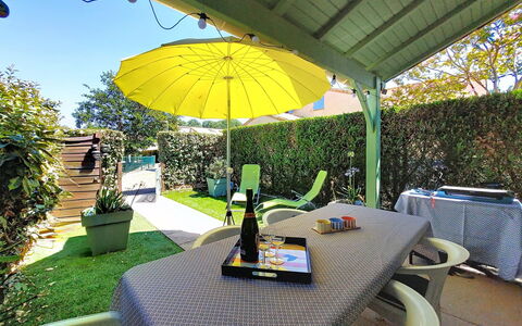 Les Mathes 642: Blu, Piscina, Materiale Composito, Shade, Ricorrere, Estate, Hacienda, Villa, Centro Ricreativo