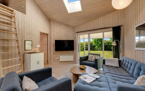 Yorick - 350M to the Fjord: Legna, Interior Design, Soffitto, Pavimentazione, Pavimento, Mobilia, Soggiorno, Casa, Camera, Divano