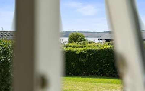 Bjarni - 180M from the Sea: Tetto, Casa, Casa, Villetta, Raccordo, Estate, Driveway, Edifici Giardino, Cortile, Capannone