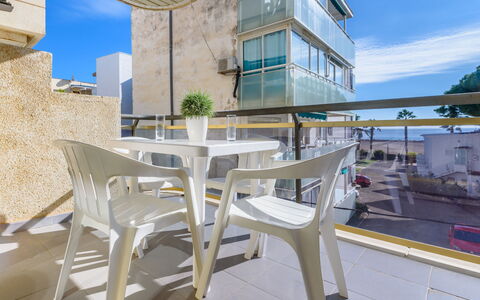 Cambrils Park C: Piscina, Ricorrere, Shade, Estate, Condominio, Hotel, Landscaping, Hacienda, Villa