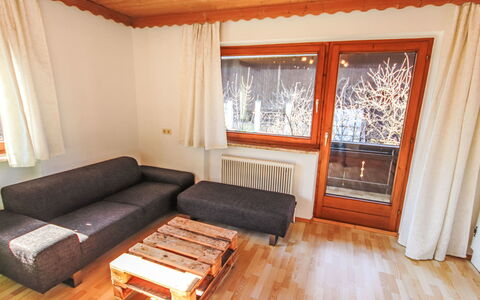 Schlitters: Mobilia, Legna, Interior Design, Pavimentazione, Pavimento, Camera, Divano, Casa, Soggiorno, Pavimento In Legno