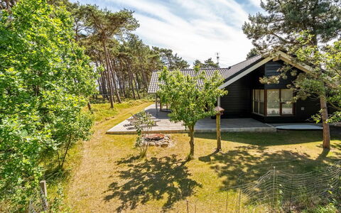 Groa - 50M from the Sea: Villetta, Giardino, Shade, Estate, Landscaping, Agriturismo, Edifici Giardino, Raccordo, Cortile, Driveway