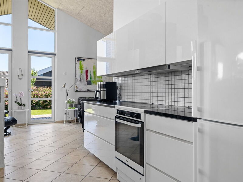 Mildred - 400M from the Sea