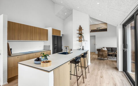 Damiana - 1.1Km from the Sea: Cucina, Interior Design, Controsoffitto, Pavimentazione, Legna, Soffitto, Mobilia, Pavimento, Cabinetry, Camera