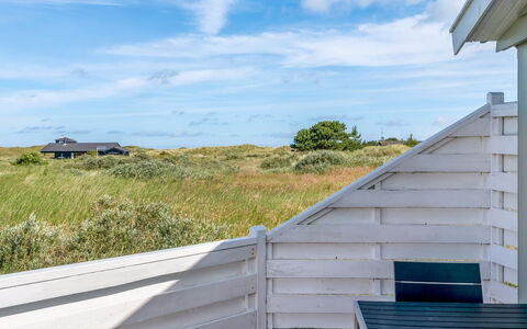 Answald - 250M from the Sea: Cielo, Blu, Legna, Tetto, Casa, Raccordo, Villetta, Shade, Pendenza, Plank