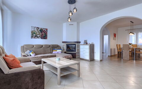 L&V: Mobilia, Interior Design, Pavimentazione, Divano, Pavimento, Soffitto, Camera, Soggiorno, Tavolo, Illuminazione