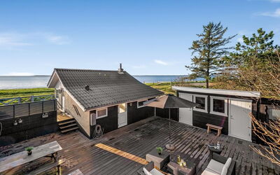 Esben - 15M from the Sea