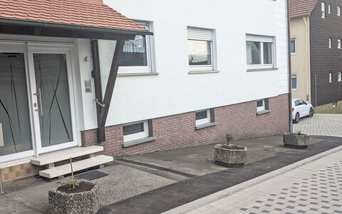 Helfrichs Ferienwohnung: Mobilia, Legna, Interior Design, Pavimentazione, Pavimento, Sedia, Camera, Soffitto, Soggiorno, Appartamento