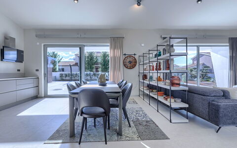 Cedrus: Mobilia, Pavimentazione, Interior Design, Pavimento, Soffitto, Sedia, Tavolo, Divano, Soggiorno, Casa