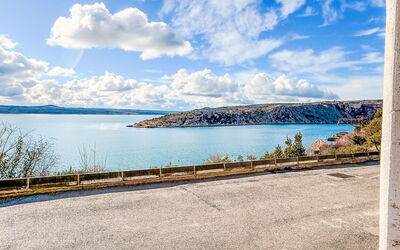 Maslenica 128: Blu, Acqua, Corpo D'Acqua, Orizzonte, Paesaggio Naturale, Costa, Costiera E Morfologie Oceanic, Banca, Lago, Mare