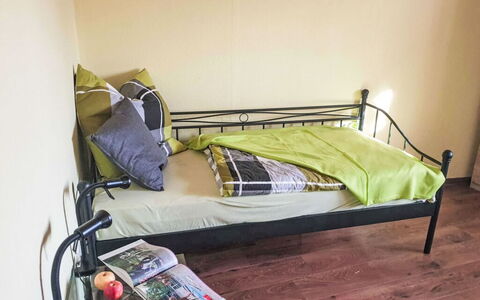 Tinkerhof Stahlhut: Mobilia, Pavimentazione, Letto, Pavimento, Legna, Camera Da Letto, Telaio Del Letto, Interior Design, Bedding, Pavimento In Legno