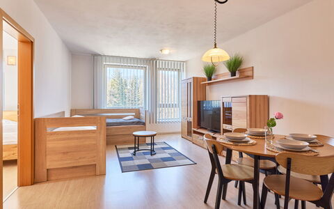 Harrachov Resident a: Interior Design, Mobilia, Pavimentazione, Pavimento, Legna, Soffitto, Camera, Appartamento, Illuminazione, Tavolo