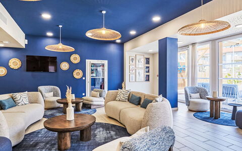 Mimizan 620: Mobilia, Interior Design, Pavimentazione, Soffitto, Pavimento, Casa, Illuminazione, Soggiorno, Lampada, Divano
