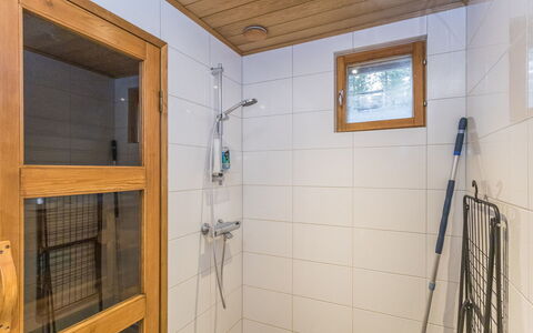 Levin Ainola: Pavimentazione, Legna, Pavimento, Interior Design, Idraulico Fixture, Soffitto, Camera, Idraulico, Color Legno, Bagno