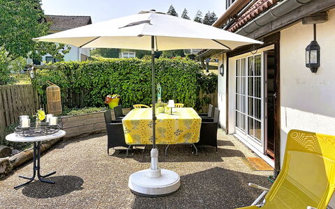 Schwarzwaldhof mit Pool & Sauna: Mobilia, Sedia, Ombrello, Mobili Da Esterno, Tavolo, Tavolo Esterno, Giardino, Shade, Terrazza