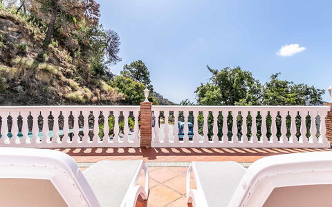 Hacienda Competa: Portico, Balcone, Ricorrere, Colonna, Sedia, Eco Hotel, Color Legno, Mobili Da Esterno, Deck, Villa