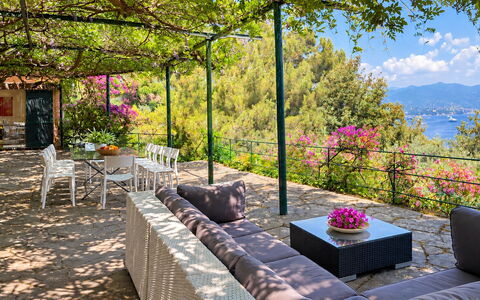 Portofino Luxury Villa – Private Sea Access & Car-