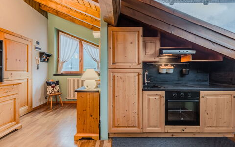 Pinzolo 5: Legna, Soffitto, Latifoglie, Cabinetry, Color Legno, Attico, Cassetto, Credenza, Cucina, Log Cabin