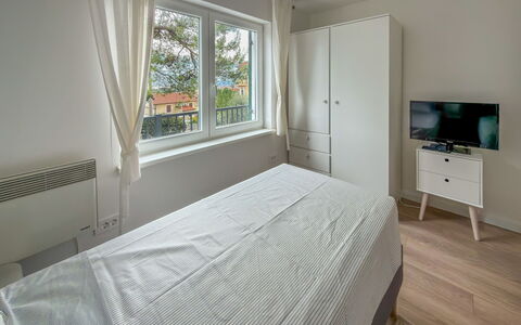 Verde: Interior Design, Pavimentazione, Legna, Pavimento, Soffitto, Camera Da Letto, Letto, Camera, Appartamento, Mobilia