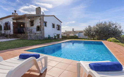 Villa Joan Salvat: Blu, Agriturismo, Estate, Villa, Piscina, Hotel