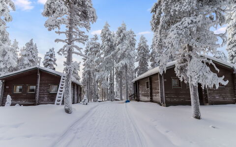 Kelokaltiokylä Mökki 58: Neve, Inverno, Albero, Ramo, Legna, Villetta, Casa, Casa, Congelamento, Log Cabin