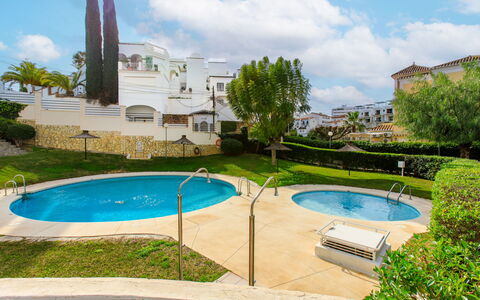 Valparaiso: Zona Residenziale, Piscina, Casa, Estate, Appartamento, Ricorrere, Dimora, Giardino, Landscaping, Condominio
