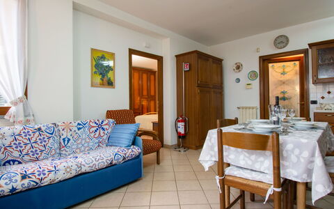 Delfina: Geografia Montane, Montagna, Catena Montuosa, Collina, Highland, Hill Station, Valle, Cresta, Alpi, Portico