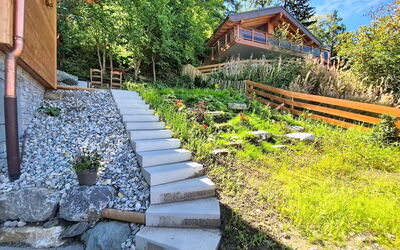 Nendaz 288: Arbusto, Giardino, Roccia, Le Scale, Groundcover, Villetta, Landscaping, Passerella, Cortile, Backyard