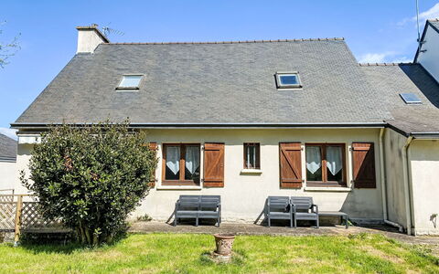Maison Caradec: Arbusto, Giardino, Villetta, Shade, Landscaping, Cortile, Backyard, Villa, Agriturismo, Pianta Della Casa