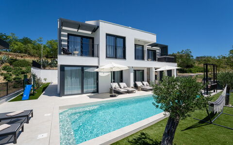 Loparia: Piscina, Ricorrere, Estate, Villa, Eco Hotel, Hotel, Vacanza, Balcone, Resort Citta ', Dimora