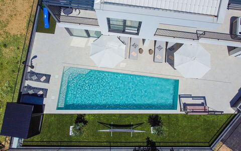 Loparia: Piscina, Ricorrere, Materiale Composito, Tempo Libero, Eco Hotel, Villa, Estate, Shade, Terme, Hotel