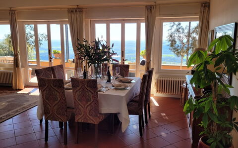 Villa El Olivar: Mobilia, Tavolo, Interior Design, Sedia, Cucina & Sala Da Pranzo Tavolo, Illuminazione, Pavimentazione, Pavimento, Camera, Sala Da Pranzo
