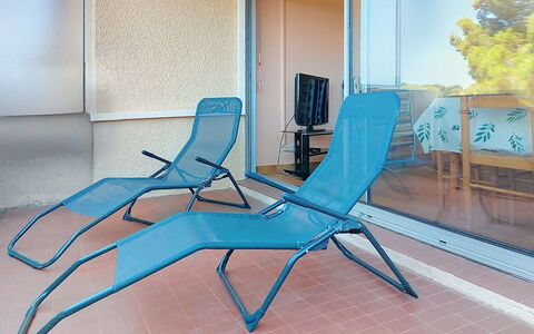 Les Jardins du Soleil: Blu, Mobili Da Esterno, Mobilia, Lettino, Piscina, Sedia, Materiale Composito, Shade, Ricorrere, Sedia A Sdraio