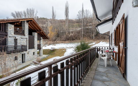 Maisonette Grand Soleil: Casa, Inverno, Villetta, Pendenza, Congelamento, Neve, Balcone, Portico, Paesino Di Montagna, Raccordo