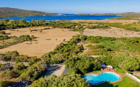 Le Vele: Blu, Piscina, Serbatoio, Fotografia Aerea, Visione Globale, Tropici, Eco Hotel