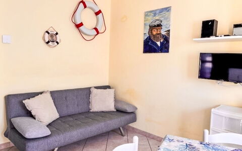 Residenza del Sole: Mobilia, Pavimento, Pavimentazione, Appartamento, Sedia, Shade, Soggiorno, Tavolino Da Caffè