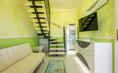 Parigi: Pavimentazione, Interior Design, Pavimento, Mobilia, Illuminazione, Soffitto, Casa, Camera, Appartamento, Soggiorno
